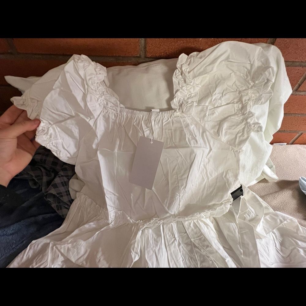 Dress - Picture 2 of 4
